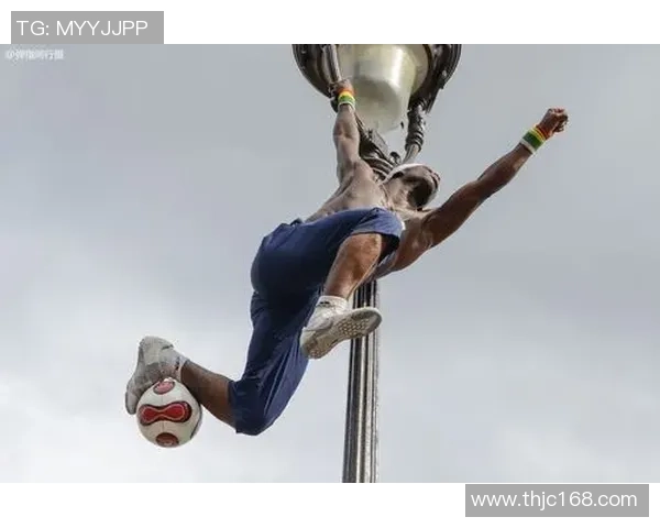 足球明星在巴黎街头的时尚瞬间与独特风格展现 足球明星在巴黎街头的时尚瞬间与独特风格展现