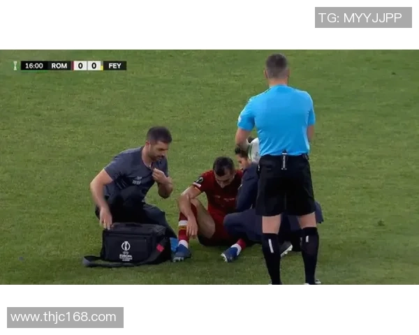 足球明星在赛场上泪流满面瞬间展现情感与坚持的真实写照
