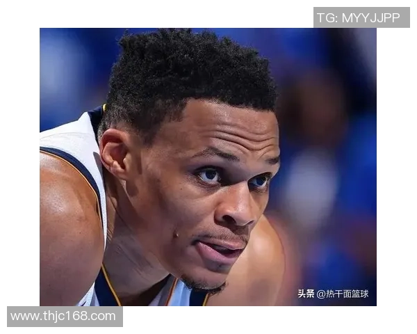 足球明星对威少的评价与合作展望引发球迷热议与期待 足球明星对威少的评价与合作展望引发球迷热议与期待