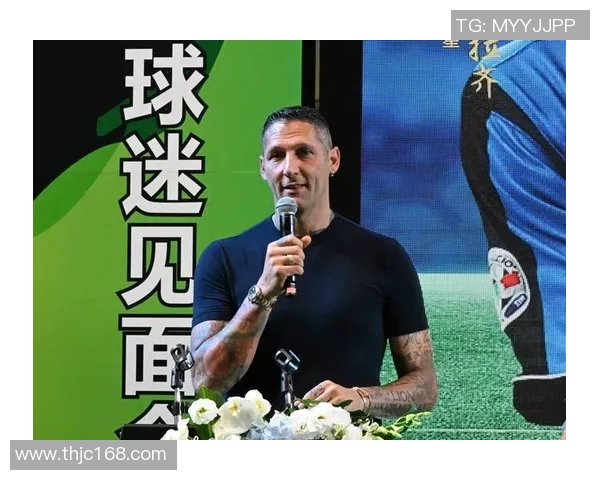 足球明星时尚穿搭解析引领潮流风向标的魅力与个性展示 足球明星时尚穿搭解析引领潮流风向标的魅力与个性展示