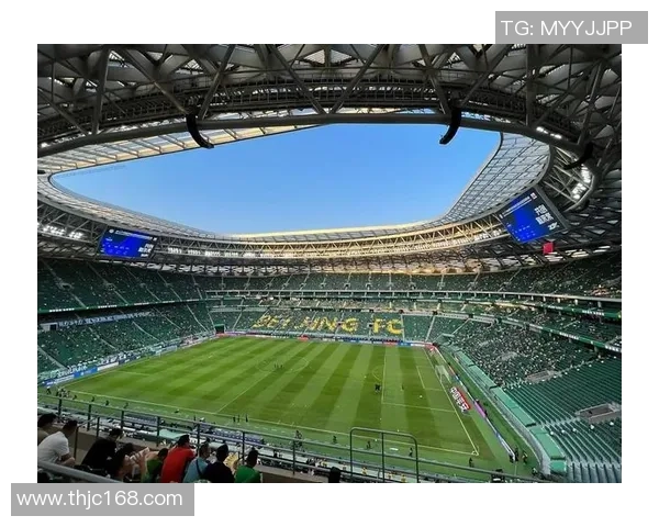 足球明星的抽象艺术之旅:在色彩与激情中重塑绿茵场的传奇瞬间 足球明星的抽象艺术之旅:在色彩与激情中重塑绿茵场的传奇瞬间