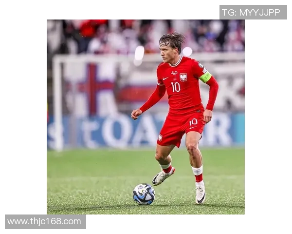 足球明星穿红色袜子时尚瞬间展现个性与风采的精彩图片合集